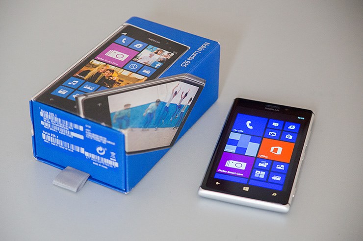Nokia Lumia 925 (21).jpg